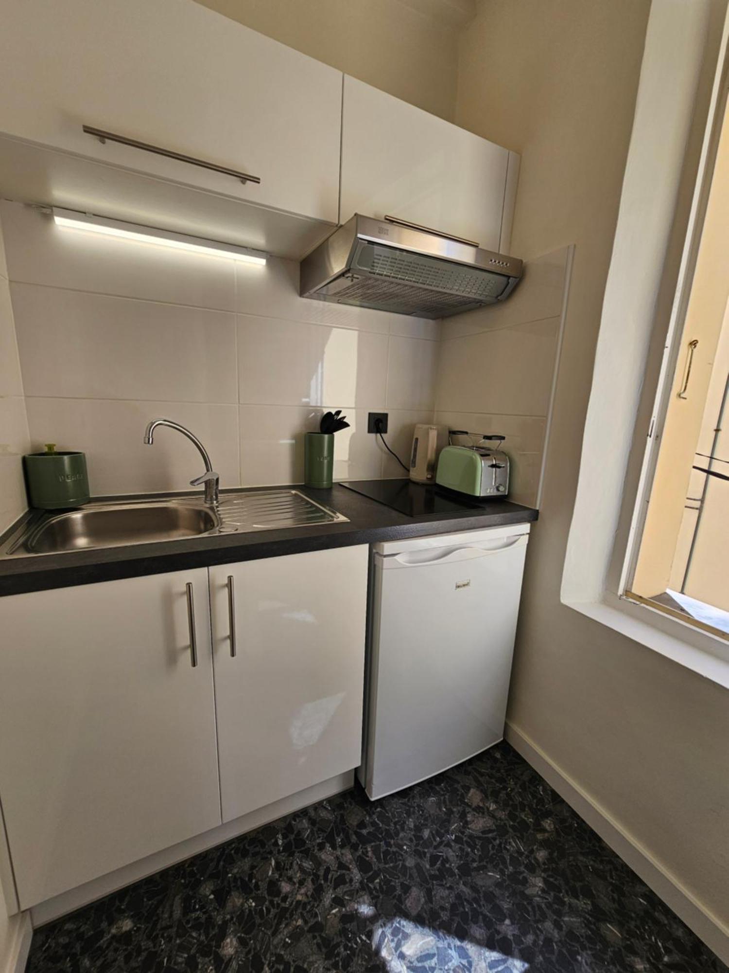 Apartament Face Port Vauban - En Plein Coeur Du Vieil Antibes Zewnętrze zdjęcie